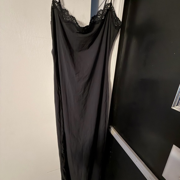 NEW!!! SKIMS Black Fits Everybody Lace Detail Slip Dress - Picture 2 of 7